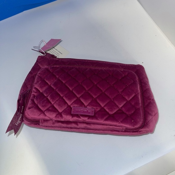 Vera Bradley Special Release-Breast Cancer Makeup - Picture 4 of 10